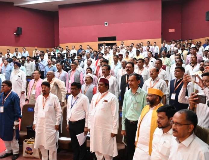 मुख्यमंत्री धामी ने 9.74 लाख लाभार्थियों को 176.59 करोड़ रुपये की पेंशन राशि का ट्रांसफर किया