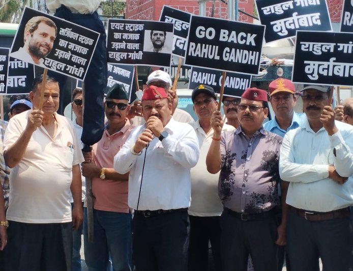सैनिक कल्याण सलाहकार परिषद के उपाध्यक्ष शमशेर ने पूर्व सैनिकों के साथ राहुल गांधी के दौरे का विरोध किया