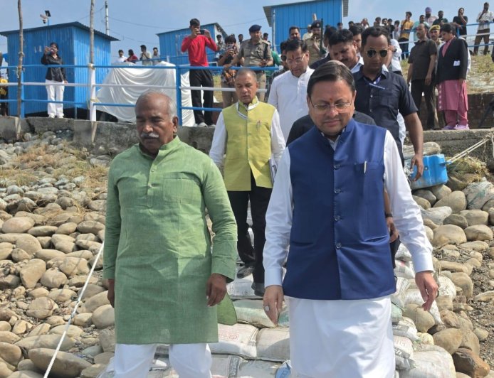 सीएम धामी ने गदरपुर पहुंच अंतर्राष्ट्रीय क्याकिंग एवं कैनोइंग प्रतियोगिता की तैयारियों का लिया जायजा