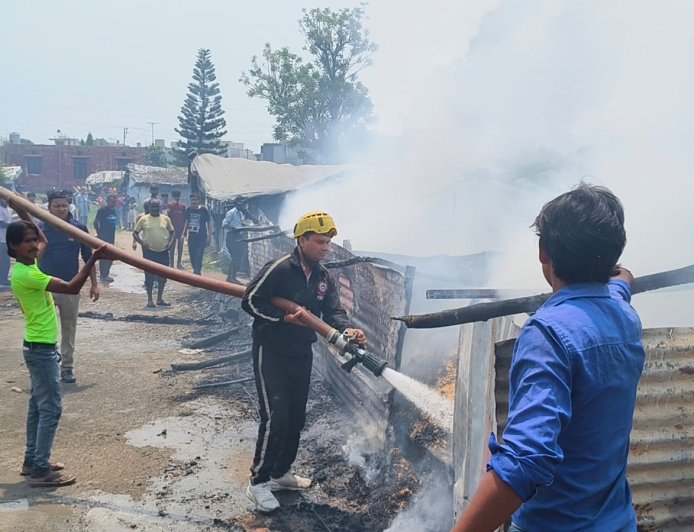 हल्द्वानी में फायर फाइटर्स ने किया बड़ा काम, आग पर समय रहते पाया काबू!