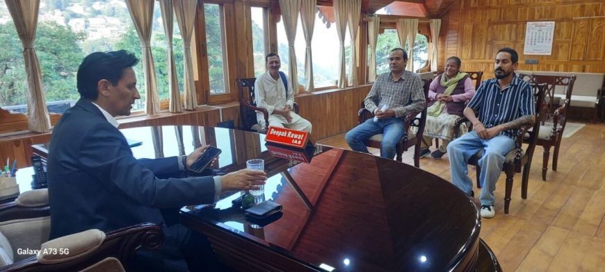 उत्तराखंड: जनसुनवाई के दौरान भूमि विवाद मामले में आयुक्त दीपक रावत ने लौटाए 15.50 लाख रुपये