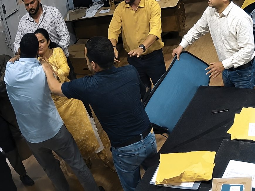 परीक्षा में नकल के दौरान छात्र की पिटाई: दरोगा पिता पर शिक्षकों के साथ मारपीट का आरोप