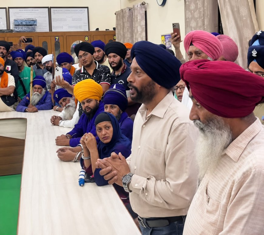 निहंगों पर एफआईआर, कुल्हाल बॉर्डर पर बैरिकेडिंग तोड़ने का मामला बढ़ा