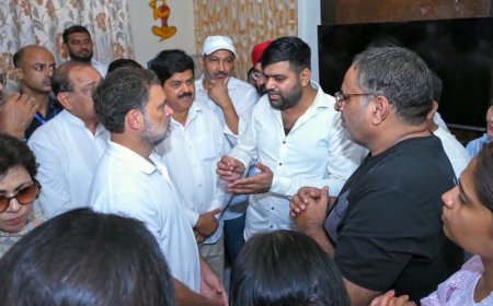 राहुल गांधी ने देहरादून में अमर मेहता के परिवार से की संवेदनाएँ व्यक्त, टेंट दुर्घटना पर जताया दुख