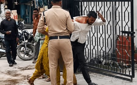 युवती ने शादी से इनकार पर प्रेमी को चप्पलों से पीटा, हाई-वोल्टेज नाटक को देखकर रह गए लोग हैरान
