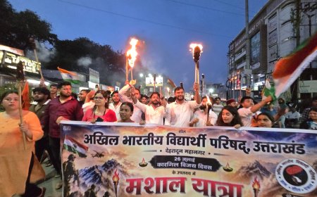 कारगिल विजय दिवस: एबीवीपी की मशाल यात्रा में गूंजे देशभक्ति के जयकारे
