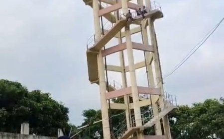 उत्तराखंड आयुर्वेदिक विश्वविद्यालय में छात्रों का उग्र प्रदर्शन: परिणाम की मांग पर चढ़े टंकी, पुलिस से भिड़ंत