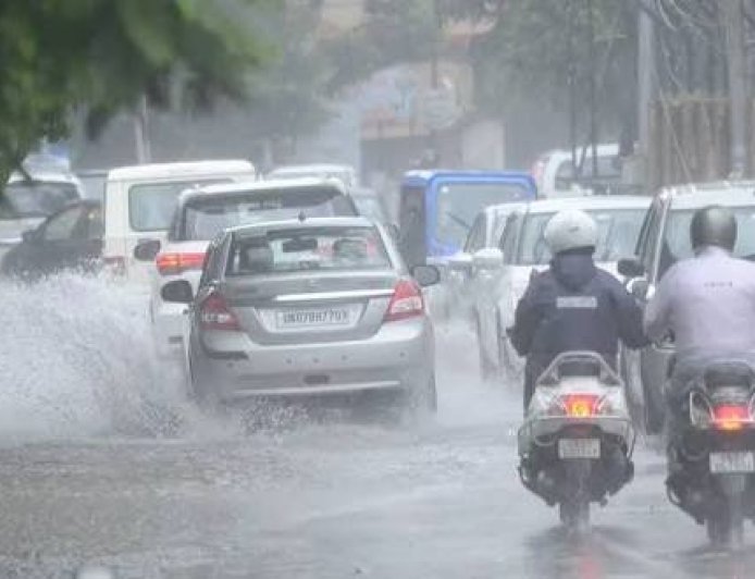 उत्तराखंड में बारिश का संकट: कई जिलों में येलो अलर्ट और बढ़ती परेशानी