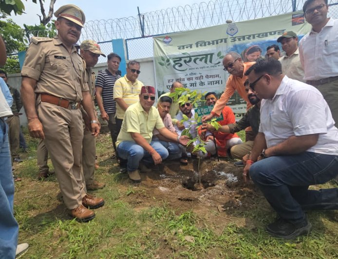 हर गाँव का यही पैगाम: एक पेड़ माँ के नाम - कार्बेट टाइगर रिजर्व और PNG PG कॉलेज में हरेला पर्व 2026 मनाया गया