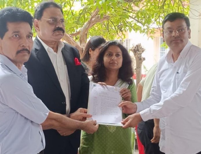 उत्तराखण्ड जल संस्थान कर्मचारियों ने आंदोलन किया स्थगित, मांगे पूरी न होने पर दोबारा होगा संघर्ष