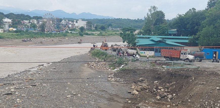 नंदा की चौकी पुल धंसने के पीछे की वजहें: जानें टौंस नदी की स्थिति और सुरक्षा उपाय