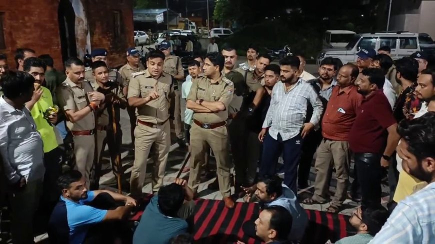 सितारगंज में रिश्वत मामले में नया मोड़, 20 घंटे बाद दोनों कर्मचारी रिहा