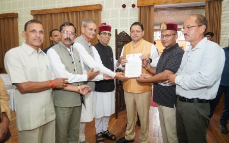 पुरोला विधायक दुर्गेश्वर लाल की सीएम धामी से भेंट: रुद्रेश्वर महादेव मंदिर के सौंदर्यीकरण के लिए ₹1.79 करोड़ की स्वीकृति पर आभार