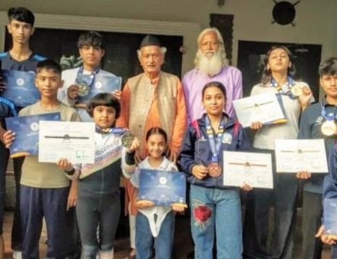 21वीं राष्ट्रीय आइस स्केटिंग प्रतियोगिता 2026 में भगत सिंह कोश्यारी ने किए उत्तराखंड के विजेता खिलाड़ियों को सम्मानित
