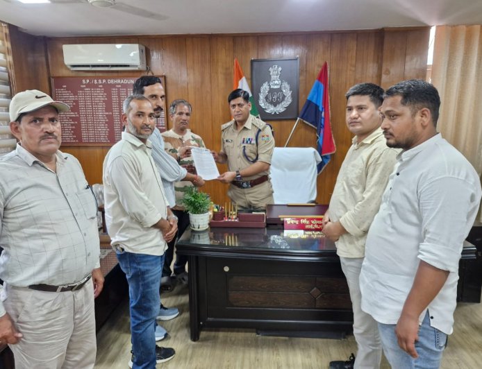 13 दिन से लापता इकलौता बेटा, सिद्धार्थ रमोला का सुराग नहीं मिल रहा - UKD ने पुलिस से तेज जांच की अपील