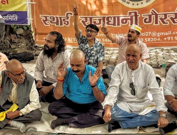 गैरसैंण समर्थकों का हल्लाबोल- देहरादून में विधानसभा के बाहर मुंडन करा जताया विरोध,15 अगस्त से शुरू होगी देहरादून से गैरसैंण पदयात्रा