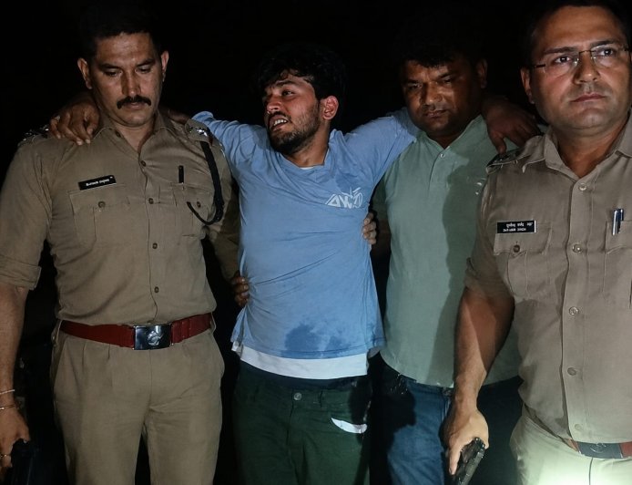 दूसरी बार गिरफ्तार हुए आकाश कुमार: 25 की उम्र और 17 मुकदमे, चेन स्नेचिंग में घायल हुआ