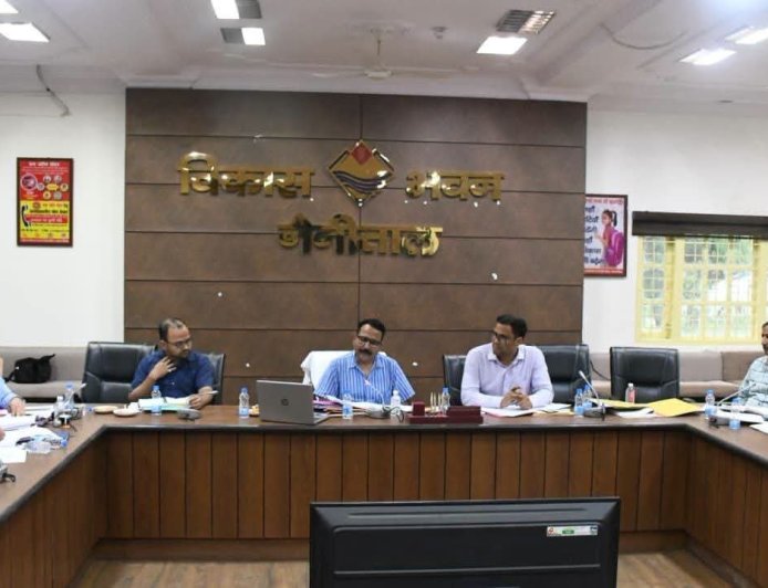 उत्तराखंड में निजी विद्यालयों की शुल्क शिकायतों पर जिलाधिकारी का कड़ा कदम