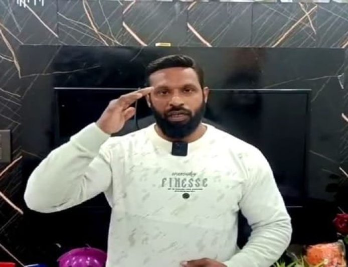 मोहम्मद दीपक पर दर्ज एफआईआर पर सुप्रीम कोर्ट की रोक, सोशल मीडिया बैन भी हटाया
