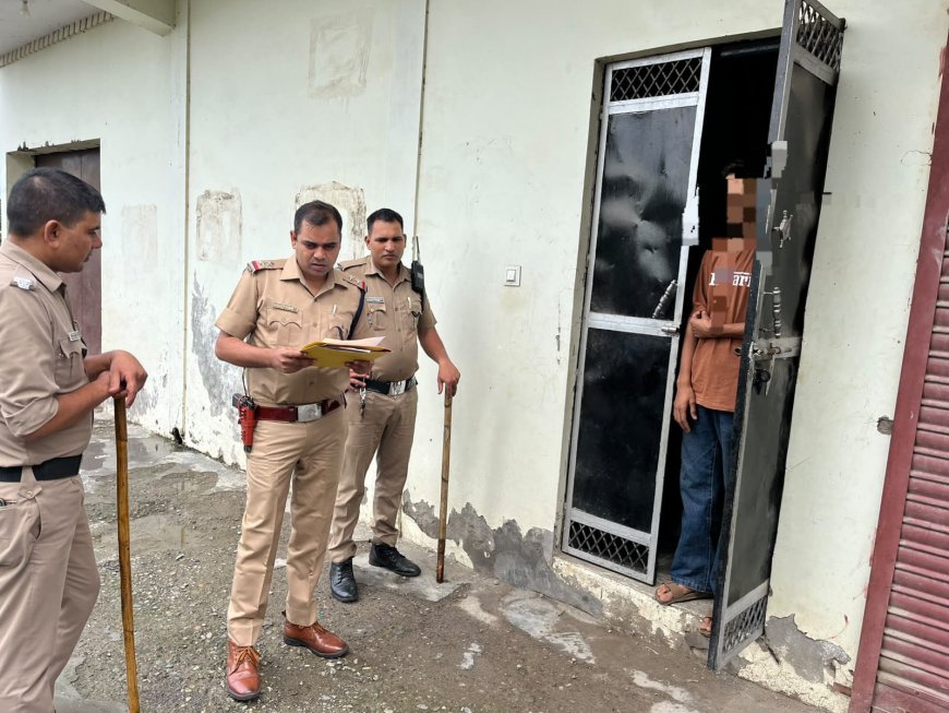 दून पुलिस की कड़ी कार्रवाई: फरार आरोपी की मुनादी ढोल-नगाड़ों के साथ