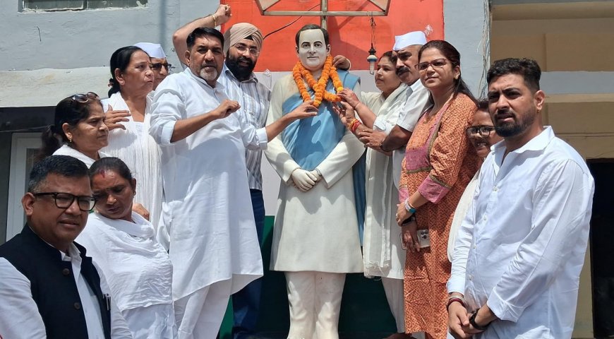 कांग्रेस ने स्व. राजीव गांधी के जन्म दिवस पर दी श्रद्धांजलि - सम्मानित किया गया भारत रत्न