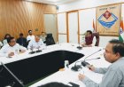 सचिवालय में प्रशासनिक सक्रियता: मुख्य सचिव आनन्द बर्द्धन ने दीपेन्द्र चौधरी को दिलाई सेवा का अधिकार आयोग के आयुक्त पद की शपथ; प्रदेश की प्रमुख रोपवे परियोजनाओं की समीक्षा कर दिए कड़े निर्देश