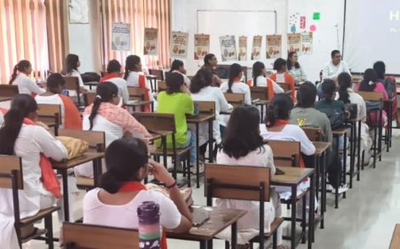 लोकतंत्र दिवस पर लोकतांत्रिक मूल्यों पर प्रेरणादायी कार्यक्रम आयोजित