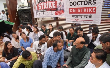 स्वास्थ्य मंत्री सुबोध पहुंचे दून अस्पताल पहुंचकर पीजी, एसआर और जेआर डॉक्टरों को दिया स्टाइपेंड बढ़ाने का भरोसा, धरना हुआ स्थगित