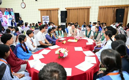 ‘मुख्यमंत्री युवा विद्यार्थी मंथन’: 10वीं और 12वीं के छात्रों को टैब हेतु DBT से मिलेगी राशि, सीएम धामी ने की घोषणा; नेपाल आपदा राहत सहायता दल को दिखाई हरी झंडी