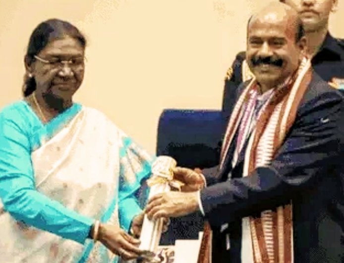 शिक्षक दिवस पर राष्ट्रपति मुर्मू के हाथों उत्तराखंड के शिक्षक गबर सिंह को मिला राष्ट्रीय शिक्षक पुरस्कार-2026