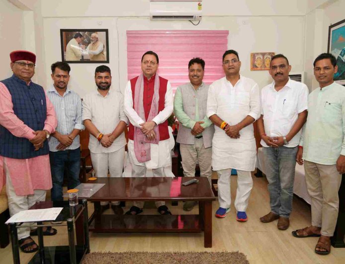 *नवनिर्वाचित जिला सहकारी बैंक अध्यक्षों ने मुख्यमंत्री से की भेंट*