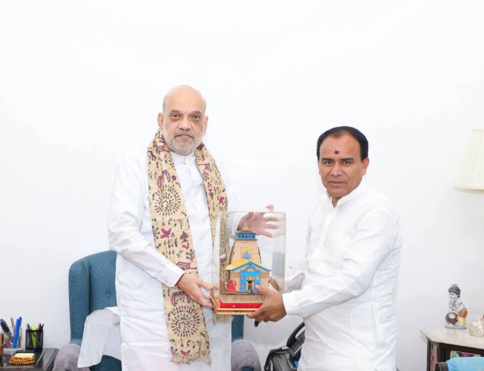 केंद्रीय गृह एवं सहकारिता मंत्री अमित शाह से मिले कैबिनेट मंत्री डॉ. धन सिंह रावत, उत्तराखंड में सहकारिता विकास पर हुई विस्तृत चर्चा