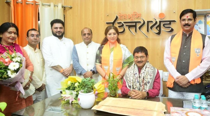 भाजपा के नवनियुक्त प्रदेश महामंत्री संगठन फनींद्रनाथ शर्मा ने शुक्रवार प्रदेश भाजपा मुख्यालय पहुंच पदभार किया ग्रहण