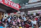 उत्तराखंड में श्रद्धालुओं और पर्यटकों की भीड़, होटल भरे और सड़क पर लंबी कतारें