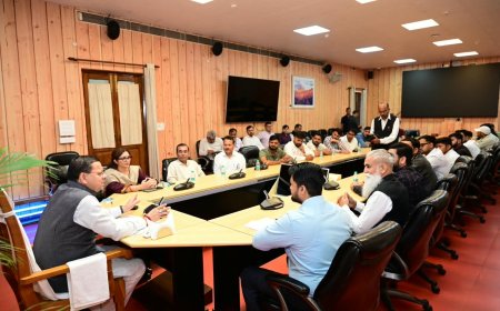 हरियाणा के युवाओं ने मुख्यमंत्री धामी से साझा किए उत्तराखंड यात्रा के अनुभव: कनेक्टिविटी और जनकल्याणकारी नीतियों की प्रशंसा