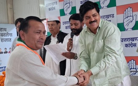 हरिद्वार के 100 से अधिक संगठनों ने कांग्रेस का हाथ थamma, गोदियाल की मौजूदगी में भारतीय राजनीति में नया मोड़