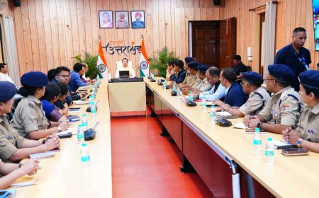 मुख्यमंत्री धामी ने चार घंटे की मैराथन बैठक में अधिकारियों को दिए कड़े निर्देश, कुंभ-2027 की तैयारियों पर जोर