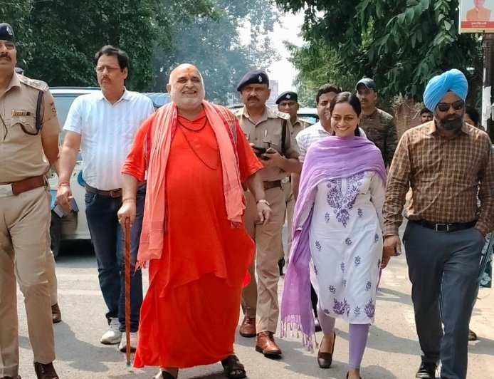 कुंभ-2027 की पेशवाईयों के लिए प्रशासन ने शुरू की तैयारियां, मार्ग का किया गया निरीक्षण