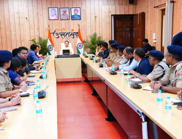 मुख्यमंत्री धामी ने चार घंटे की मैराथन बैठक में अधिकारियों को दिए कड़े निर्देश, कुंभ-2027 की तैयारियों पर जोर