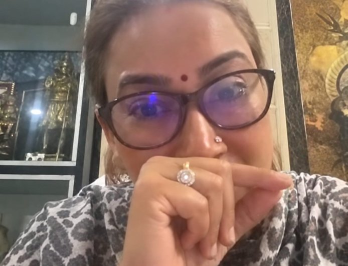 उत्तराखंड की मंत्री रेखा आर्य ने पति पर गंभीर आरोप लगाते हुए FIR दर्ज कराई, अस्पताल में भर्ती