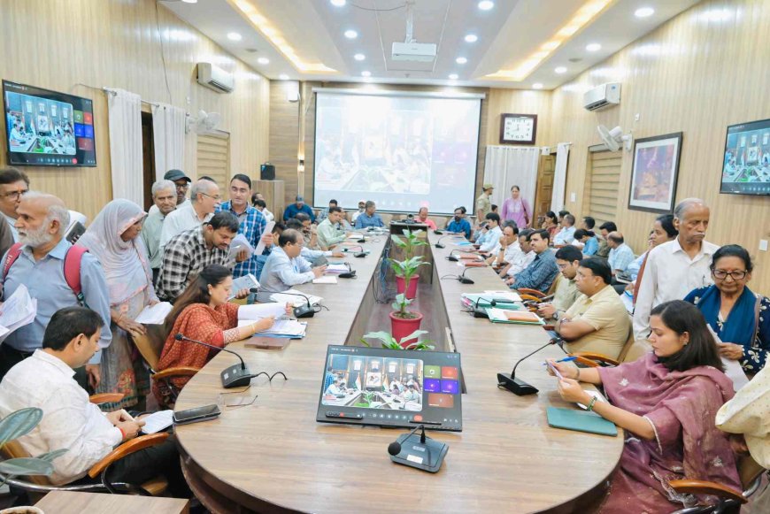 जनता की समस्याओं का समाधान: 126 शिकायतें दर्ज, प्रशासन ने लिया कड़ा एक्शन